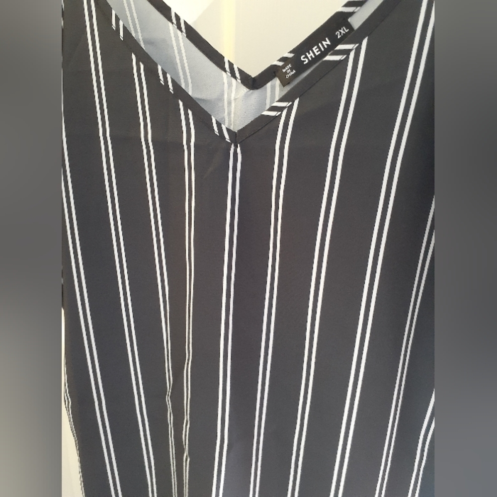 🩷🛍️ 2 for 1: ENDS SUNDAY! SHEIN Striped Cami - Picture 5 of 5